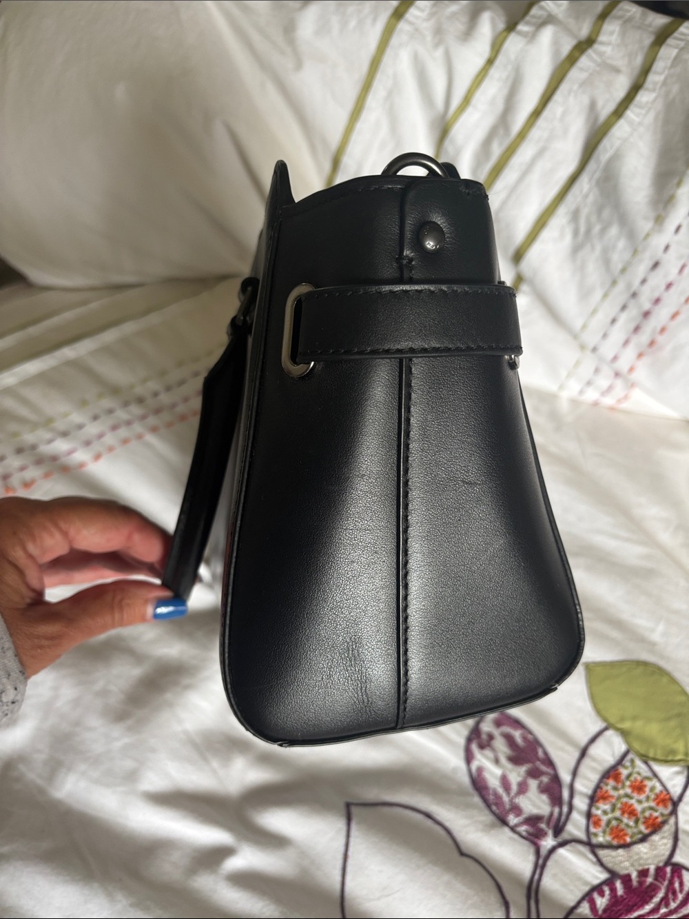 Coach Black Leather 27 Swagger Satchel w Rd & Blck Floral Appliqués w Gunmetal - Picture 5 of 10